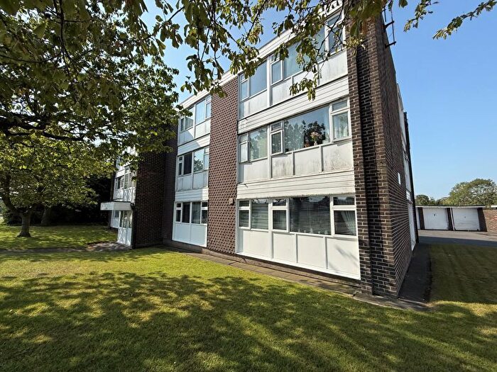 2 Bedroom Flat For Sale In Elsdon Avenue, Seaton Delaval, NE25