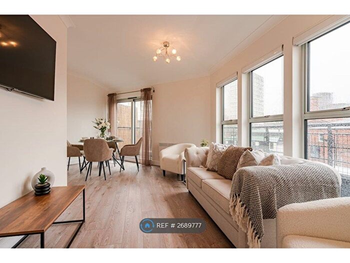 2 Bedroom Flat To Rent In Qube, Birmingham, B1