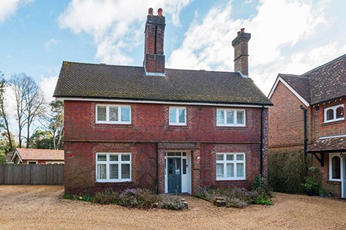 4 Bedroom Detached House For Sale In Bassett Wood Drive, Southampton, SO16