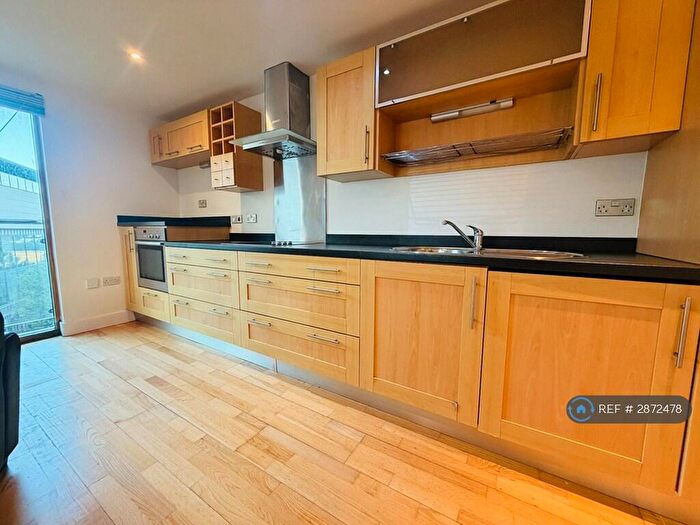 1 Bedroom Flat To Rent In Crozier House, Leeds, LS10