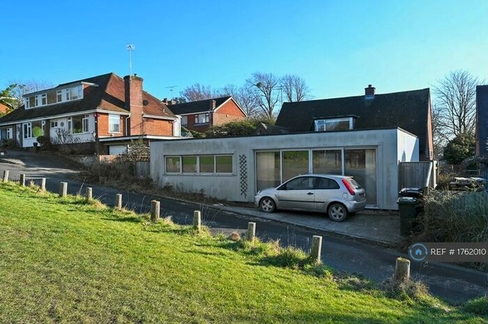 1 Bedroom Flat To Rent In Surrenden Crescent, Brighton, BN1