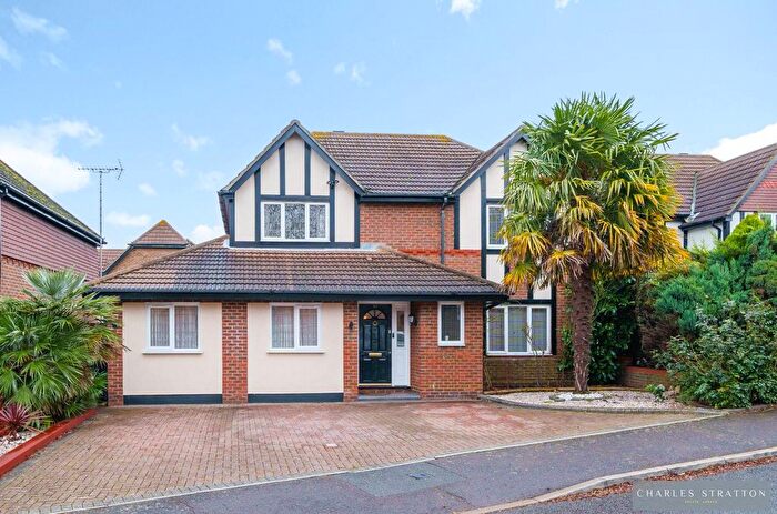 5 Bedroom Detached House For Sale In Brandon Close, Chafford Hundred, Grays, RM16