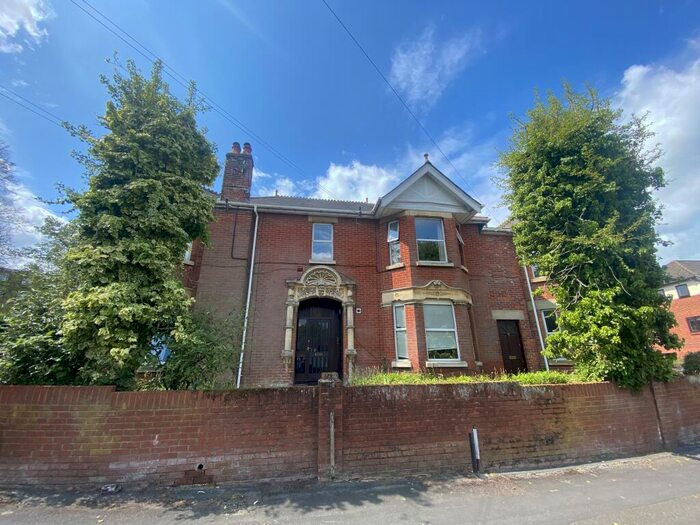 1 Bedroom Flat To Rent In Portland House, Grosvenor Road, SO17