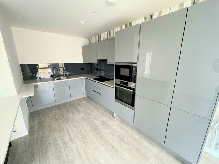 3 Bedroom Apartment To Rent In Medawar Drive, Mill Hill, NW7