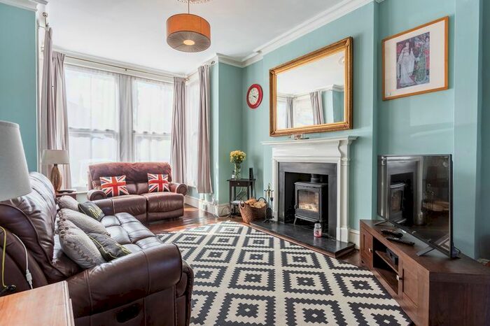 4 Bedroom Terraced House To Rent In Hastings Road, Southend-On-Sea, SS1