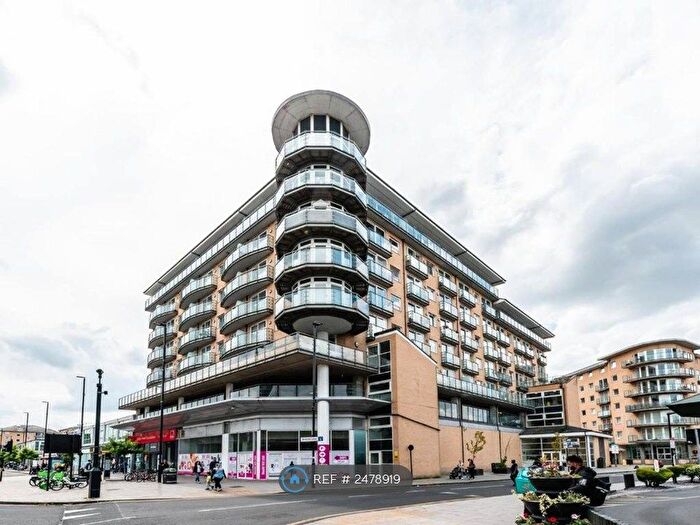 2 Bedroom Flat To Rent In Azalea House, Feltham, TW13