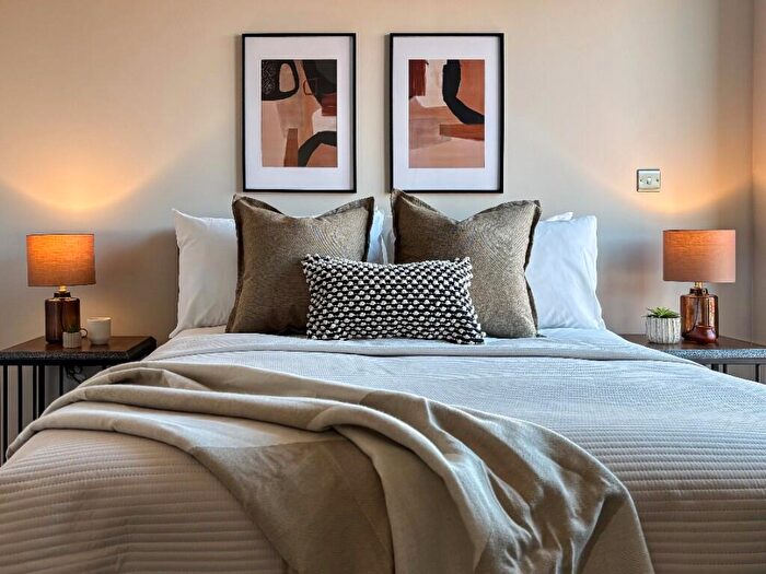 2 Bedroom Apartment For Sale In Hulme Hall Road, Manchester, Greater Manchester, M15