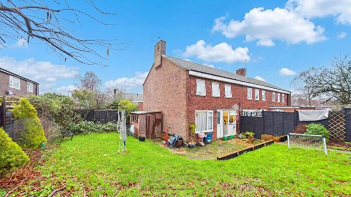 3 Bedroom End Of Terrace House For Sale In Lark Rise, Hatfield, AL10