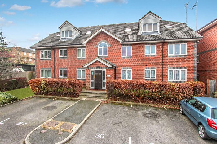 2 Bedroom Flat For Sale In Gade Close, Rickmansworth Road, Watford, WD18