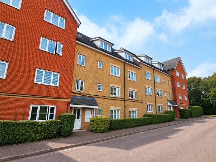 2 Bedroom Apartment To Rent In Kendal, Purfleet, RM19