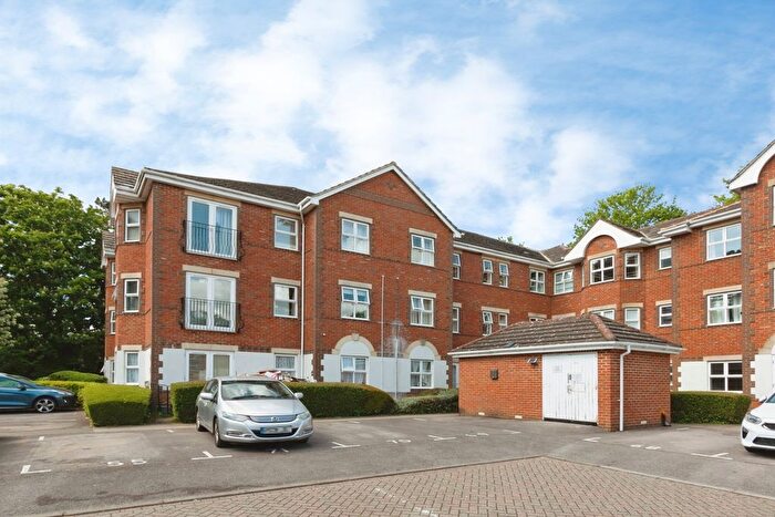 1 Bedroom Flat For Sale In Norn Hill, Basingstoke, Hampshire, RG21
