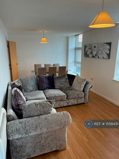 2 Bedroom Flat To Rent In Commercial Street, Morley, LS27