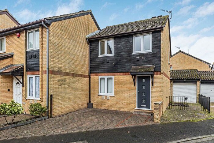 3 Bedroom Terraced House To Rent In Kilberry Close, Osterley, Isleworth, TW7