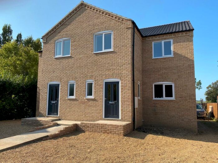 3 Bedroom Semi-Detached House For Sale In Downham Road, Salters Lode, PE38