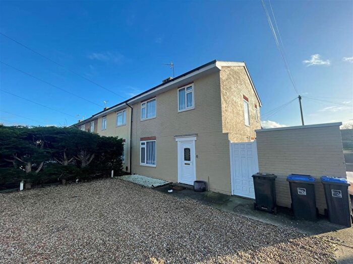 3 Bedroom Property To Rent In The Strand, Goring-By-Sea, Worthing, BN12