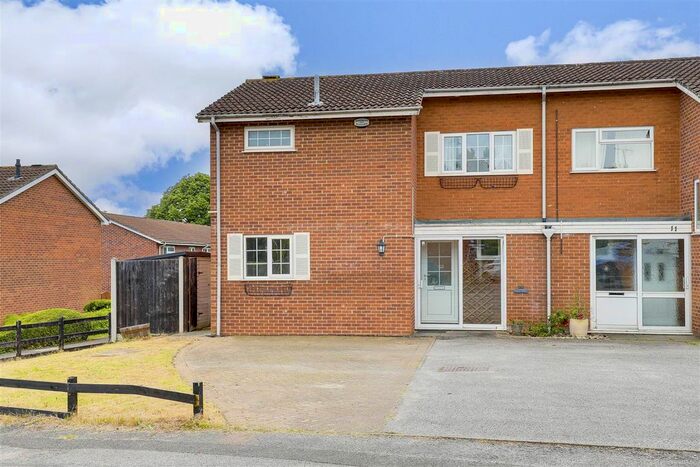 3 Bedroom Semi-Detached House To Rent In Grainger Avenue, West Bridgford, Nottinghamshire, NG2