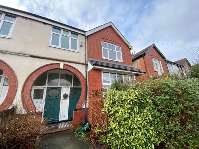 2 Bedroom Maisonette To Rent In Rowan Avenue, Manchester, M16