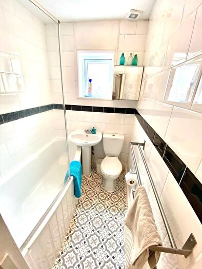 4 Bedroom Terraced House To Rent In Pretoria Road, Southsea, PO4