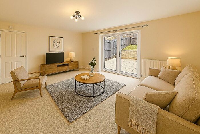 3 Bedroom Semi-detached House For Sale In Brodwell Grove, Nottingham, Nottinghamshire, NG3