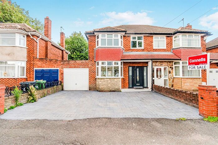 3 Bedroom Semi-Detached House For Sale In Georgina Avenue, Coseley, Bilston, WV14