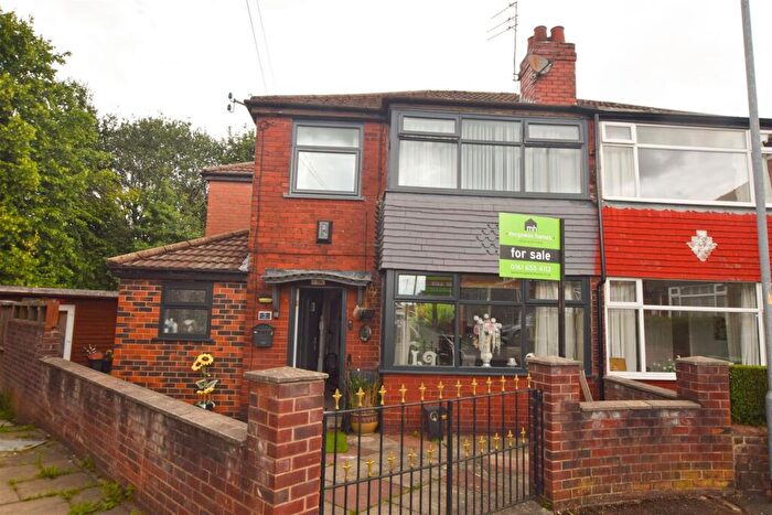 4 Bedroom Semi-Detached House For Sale In Garbrook Avenue, Blackley, Manchester, M9
