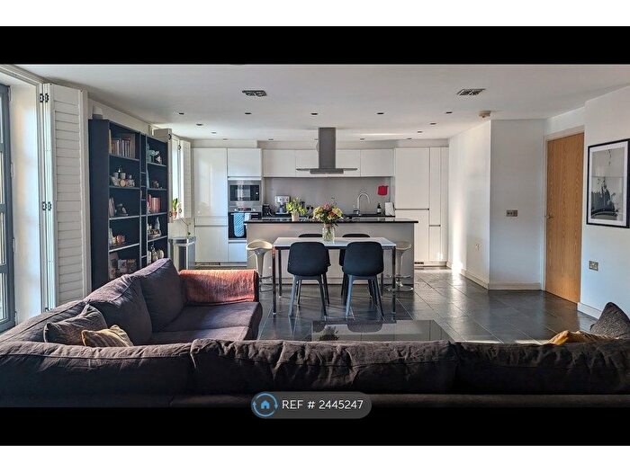 2 Bedroom Flat To Rent In Bateman's Row, London, EC2A