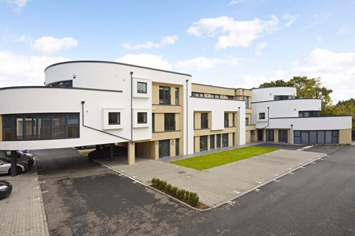 2 Bedroom Flat To Rent In Court Lane Epsom, KT19