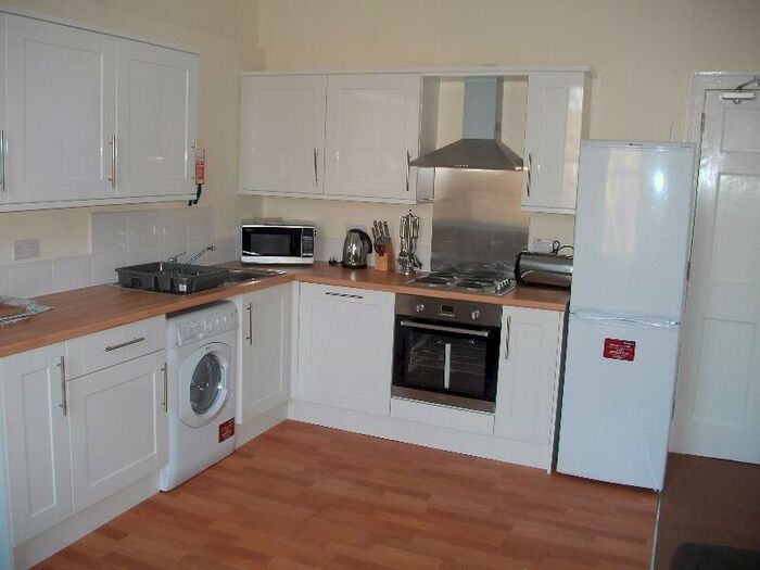 4 Bedroom Flat To Rent In Montague Street, Newington, Edinburgh, EH8