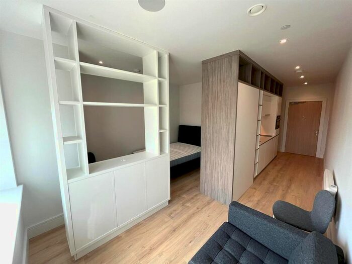 1 Bedroom Flat To Rent In North Road, Bedfont, Feltham, TW14