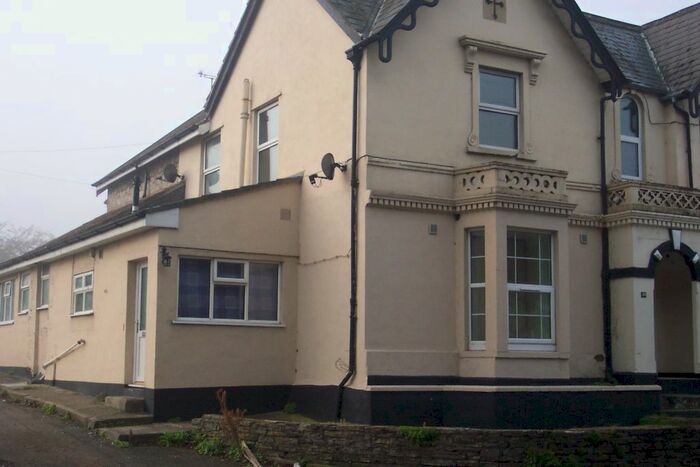 2 Bedroom Flat To Rent In West Street, Banwell, BS29