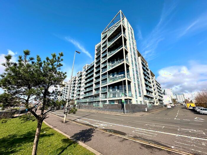 2 Bedroom Flat To Rent In Lancefield Quay, Finnieston, Glasgow, G3