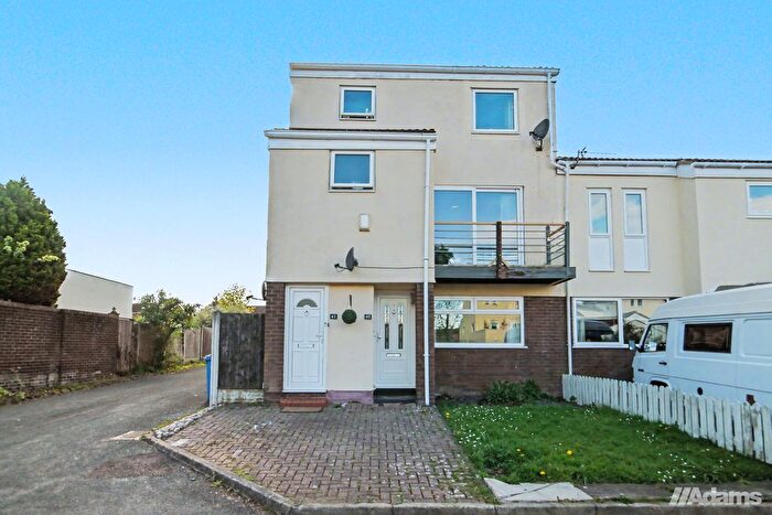 2 Bedroom Flat To Rent In Marina Village, Preston Brook, Runcorn, WA7