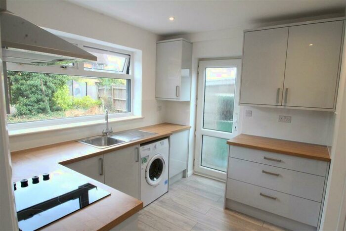 3 Bedroom Semi-Detached House To Rent In Stockwell Furlong, Haddenham, Aylesbury, HP17