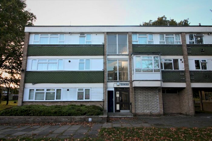 1 Bedroom Flat To Rent In Livingstone Walk, Hemel Hempstead, Hertfordshire, HP2