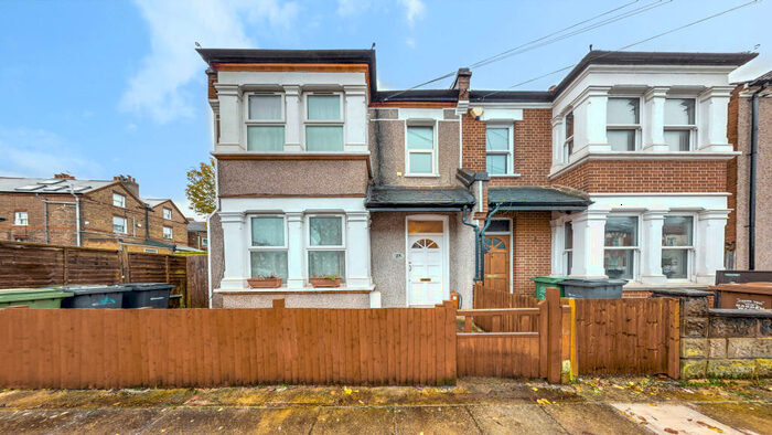 4 Bedroom House To Rent In Agnew Road, London, SE23