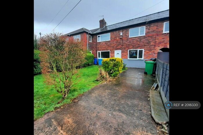 4 Bedroom Terraced House To Rent In Kenton Avenue, Manchester, M18