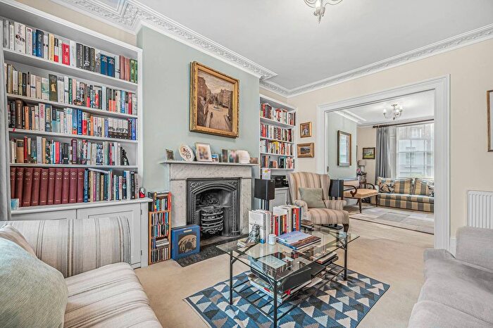 3 Bedroom Terraced House For Sale In Burgh Street, Angel, London, N1