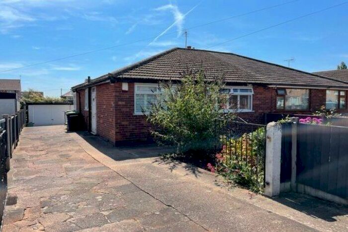 2 Bedroom Bungalow To Rent In Avon Avenue, Nottingham, NG15