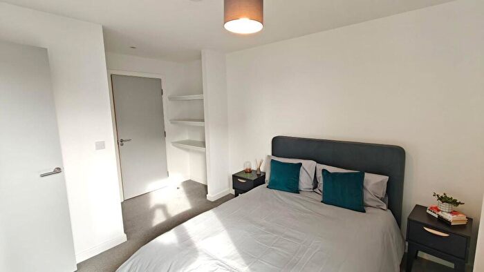 2 Bedroom Apartment To Rent In Vox, M15