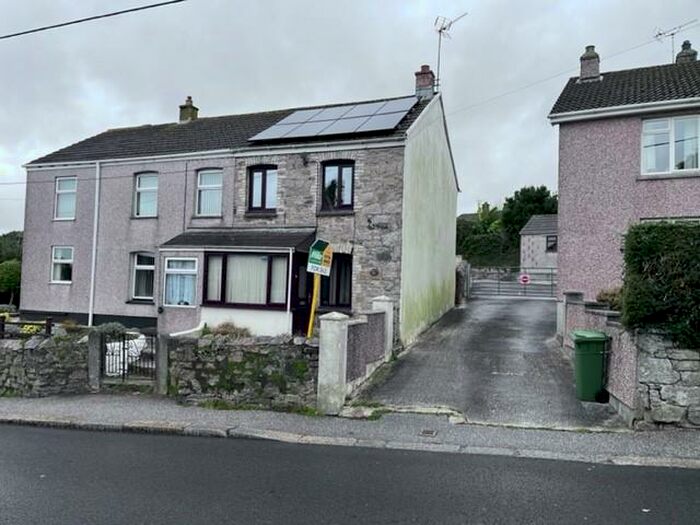 2 Bedroom House To Rent In St Austell, PL25
