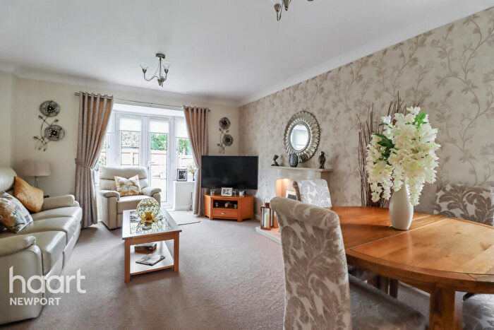 3 Bedroom Semi Detached House For Sale In Sunbeam Close, Newport, NP19