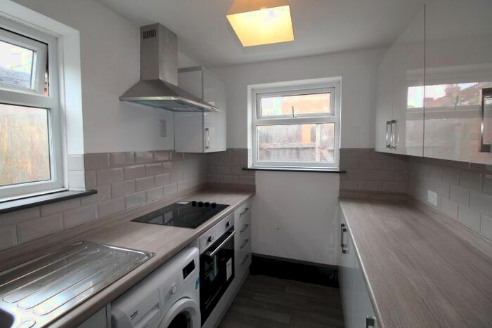 5 Bedroom Terraced House To Rent In Reynoldson Street, Hull, HU5