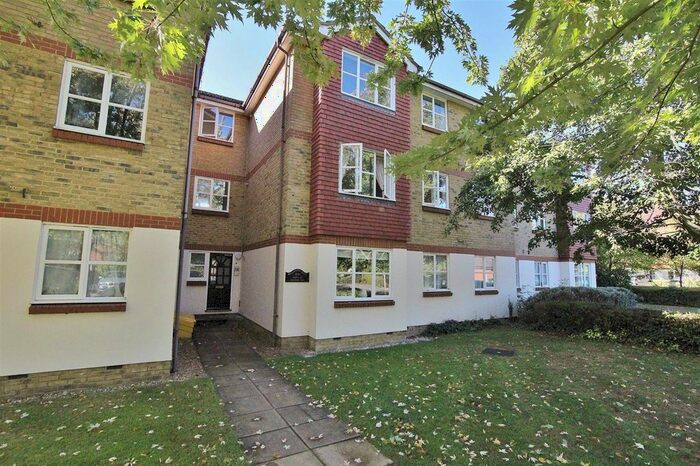 2 Bedroom Flat To Rent In Malting Way, Isleworth, TW7