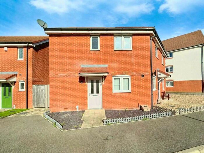 2 Bedroom Maisonette To Rent In Swift Crescent, Deal, Kent, CT14