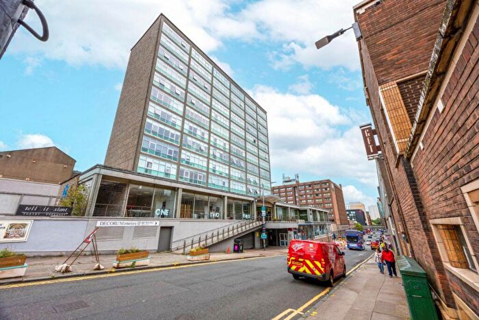 1 Bedroom Flat To Rent In Fleming House, Renfrew Street, G3