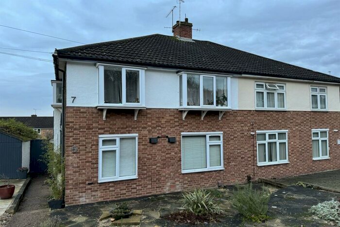 2 Bedroom Apartment To Rent In Barncroft Road, Loughton, IG10