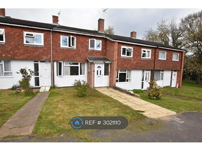 3 Bedroom Terraced House To Rent In Scott Close, Reading, RG4