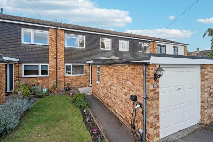 4 Bedroom Terraced House For Sale In Bench Manor Crescent, Chalfont St Peter, SL9