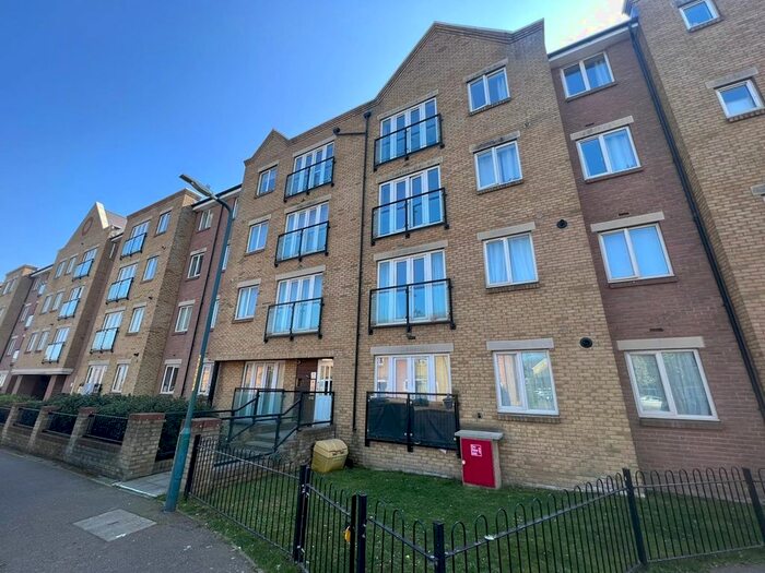 1 Bedroom Flat To Rent In Black Eagle Drive, Northfleet, Gravesend, DA11