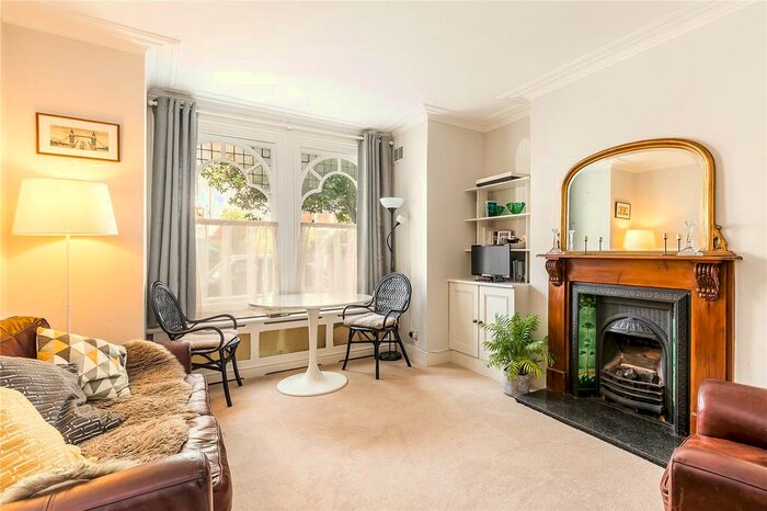 1 Bedroom Flat To Rent In Richmond Avenue, Wimbledon, SW20